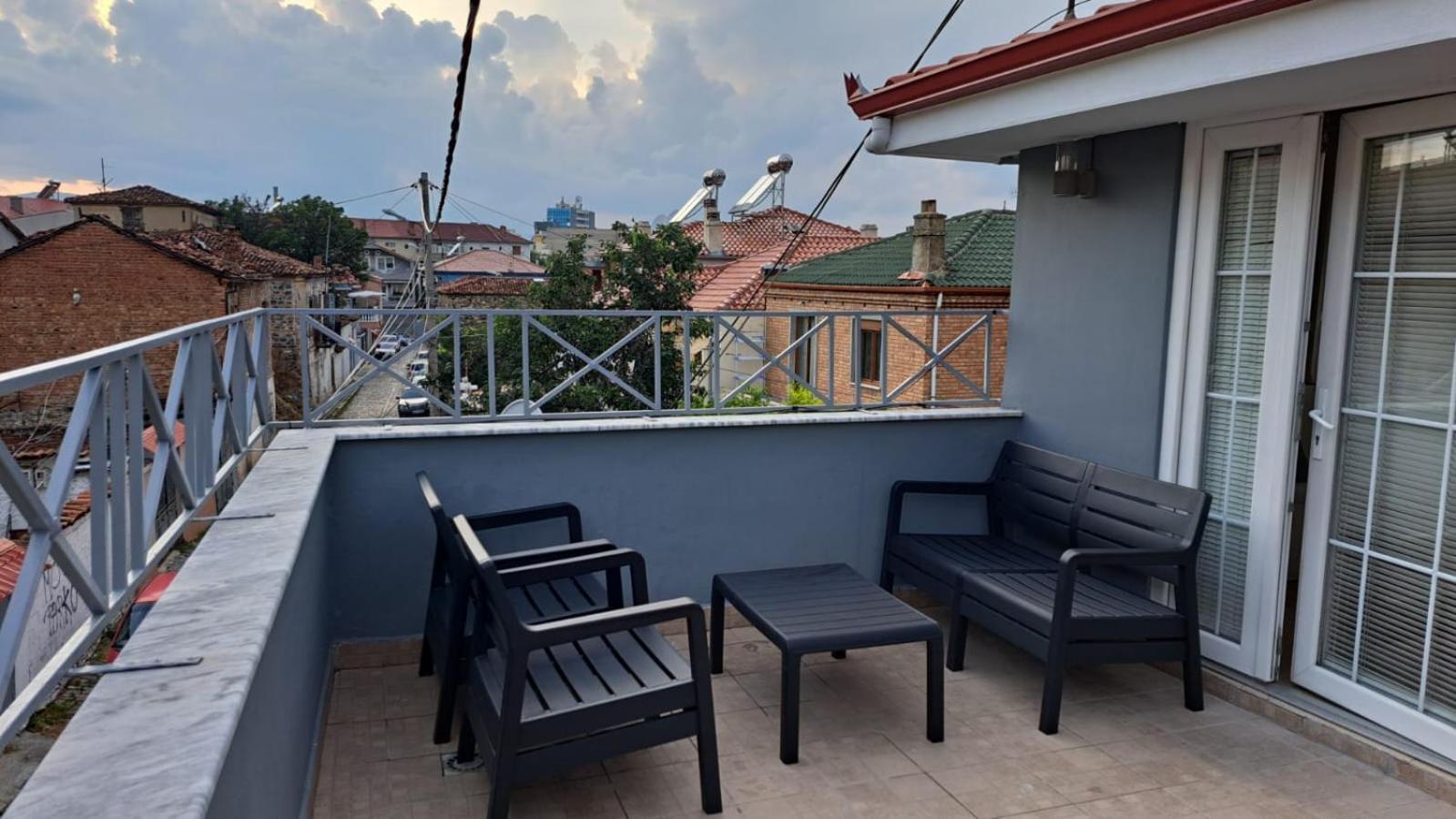 Foleza Apartment Korce Bagian luar foto